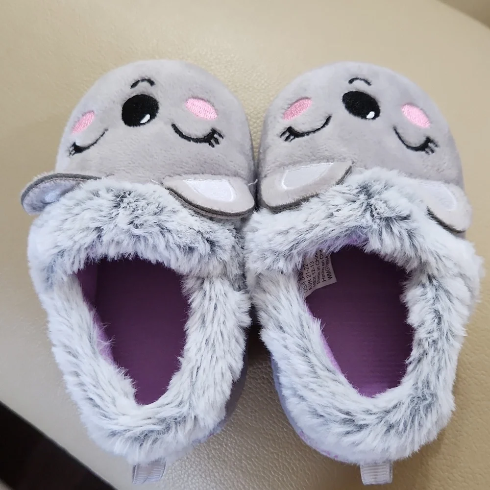 Girls’ Koala A-Line Indoor Slippers size 5 6 NWOT